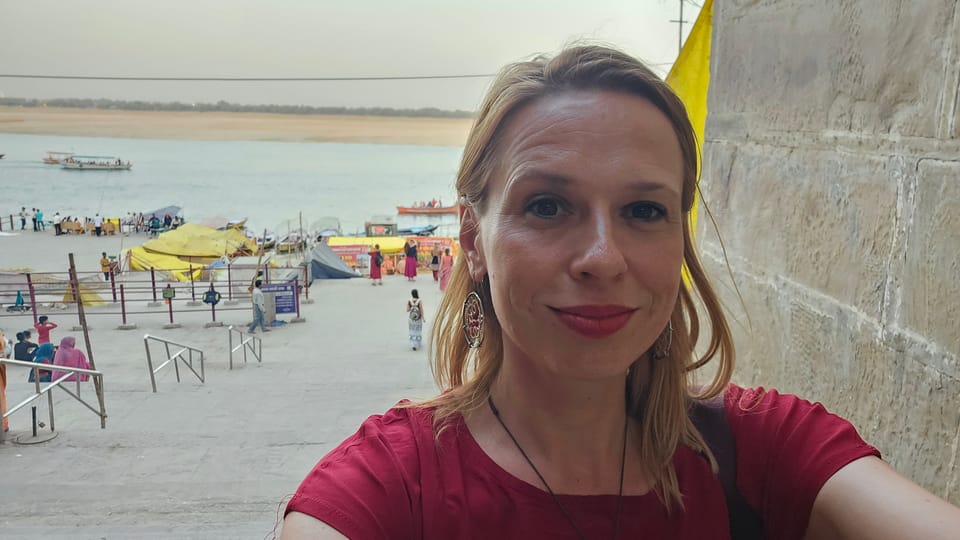 12.3. 2025 První procházka "na lehko" uličkami Váránasí 2/3